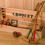 Jeu de croquet en bois avec son coffre de rangement