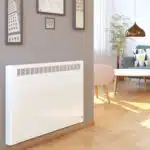 radiateur à inertie dans salon avec canapé et table basse