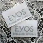 Etiquettes de vetements de la marque EYOS