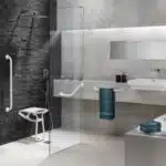 Confort et Sanitaire pour les accessoires sanitaires, ambiance grise