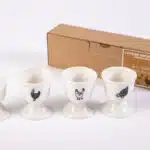 coquetiers blanc avec dessin noir