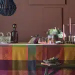 nappe coloré avec table mise