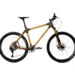 Vélo avec cadre en bambou