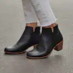 Bottines a talon en cuir noir femme