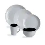Ensemble d'assiette et tasse blanches