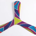 Boomerang en bois à 3 ailes, décoré de plusieurs couleurs