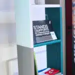 Étagère modulable colorée