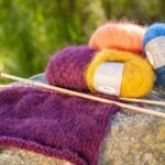 pelote de laine mohair avec tricot