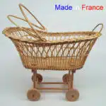 Vannerie artisanale - landeau en osier