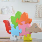 Puzzle en forme de dinosaure en bois